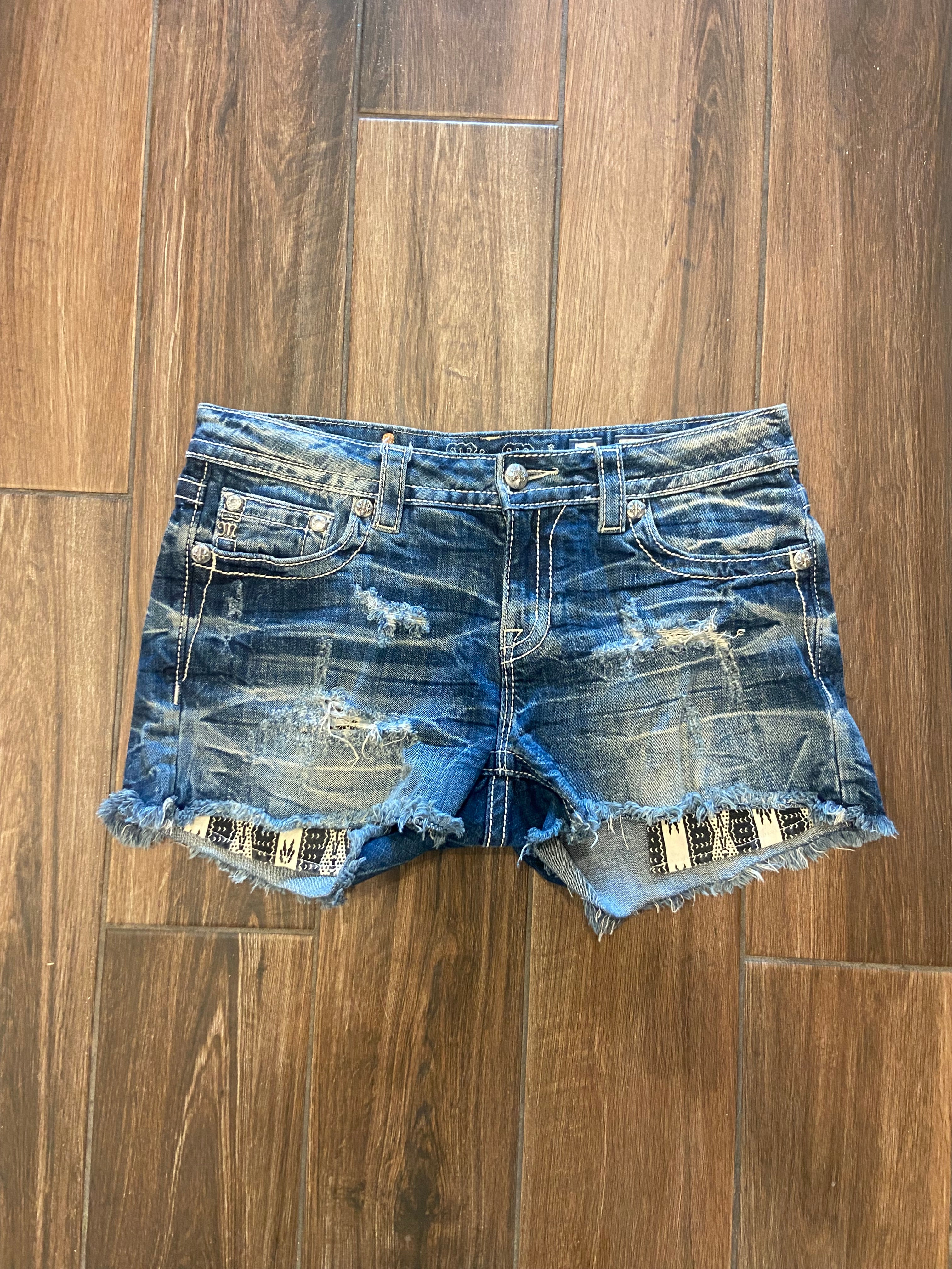 Miss Me Jean Shorts, size 30